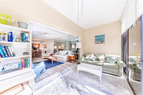 Condo in Venice, Florida, 2 bedrooms  № 1551460 - photo 14