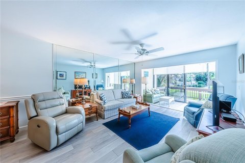 Condo in Venice, Florida, 2 bedrooms  № 1551460 - photo 12