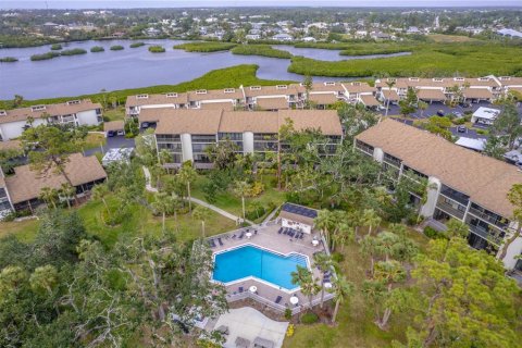 Condo in Venice, Florida, 2 bedrooms  № 1551460 - photo 1