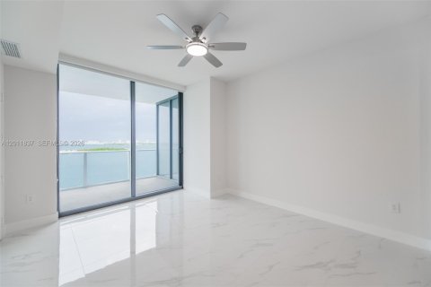 Condo in Miami, Florida, 1 bedroom  № 2075032 - photo 18