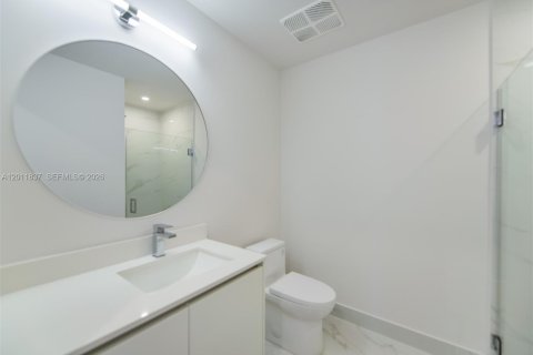 Condo in Miami, Florida, 1 bedroom  № 2075032 - photo 28