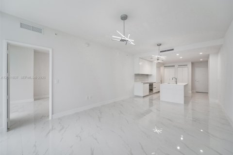 Condo in Miami, Florida, 1 bedroom  № 2075032 - photo 13
