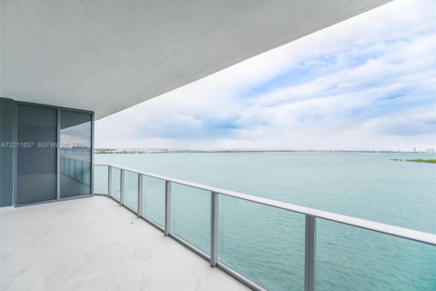 Condo in Miami, Florida, 1 bedroom  № 2075032 - photo 3