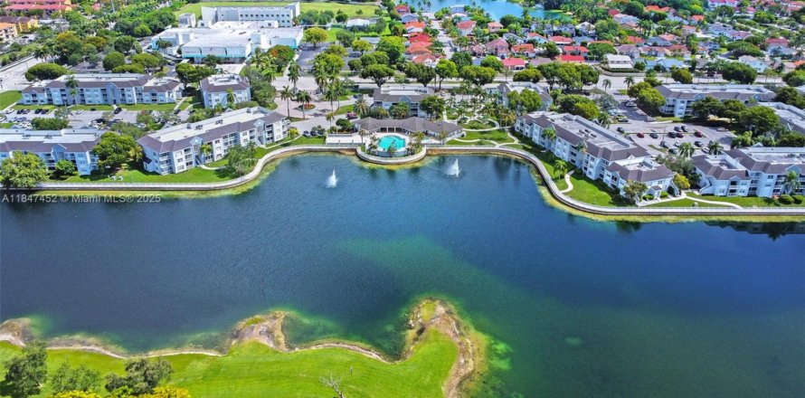 Condominio en Cutler Bay, Florida, 2 dormitorios  № 1848254