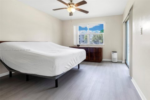 Condominio en venta en Cutler Bay, Florida, 2 dormitorios, 104.33 m2 № 1848254 - foto 6