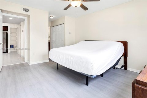 Condominio en venta en Cutler Bay, Florida, 2 dormitorios, 104.33 m2 № 1848254 - foto 27