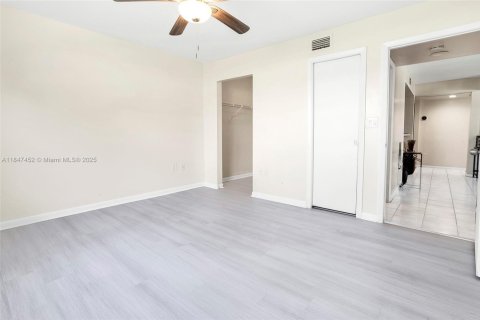 Condominio en venta en Cutler Bay, Florida, 2 dormitorios, 104.33 m2 № 1848254 - foto 23