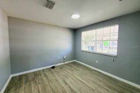 Villa ou maison à louer à Tampa, Floride: 4 chambres, 137.31 m2 № 2423827 - photo 10