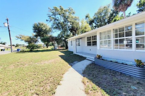 Villa ou maison à louer à Tampa, Floride: 4 chambres, 137.31 m2 № 2423827 - photo 4