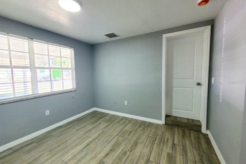 Villa ou maison à louer à Tampa, Floride: 4 chambres, 137.31 m2 № 2423827 - photo 11