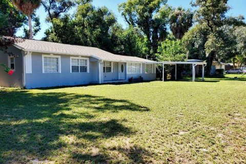 Villa ou maison à louer à Tampa, Floride: 4 chambres, 137.31 m2 № 2423827 - photo 2