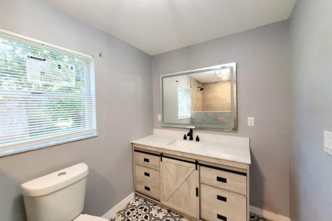 Villa ou maison à louer à Tampa, Floride: 4 chambres, 137.31 m2 № 2423827 - photo 18