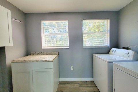 Villa ou maison à louer à Tampa, Floride: 4 chambres, 137.31 m2 № 2423827 - photo 22