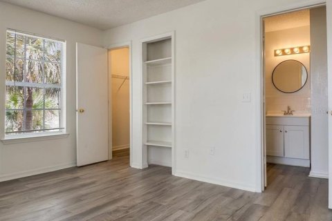 Condo in Orlando, Florida, 2 bedrooms  № 2383765 - photo 13