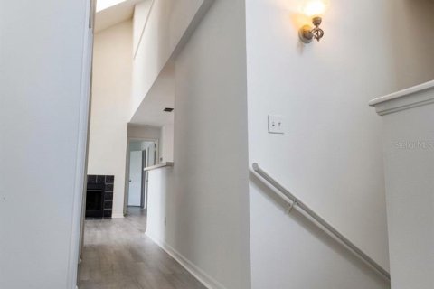 Condo in Orlando, Florida, 2 bedrooms  № 2383765 - photo 10