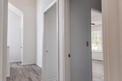 Condo in Orlando, Florida, 2 bedrooms  № 2383765 - photo 16