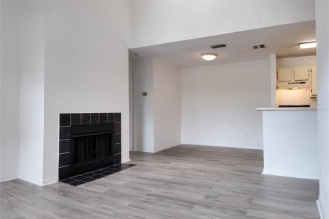 Condo in Orlando, Florida, 2 bedrooms  № 2383765 - photo 22