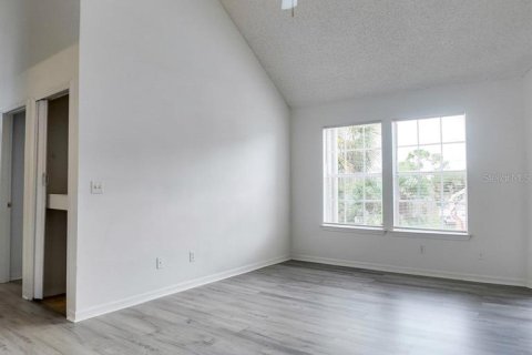 Condo in Orlando, Florida, 2 bedrooms  № 2383765 - photo 19