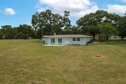 House in Winter Haven, Florida 3 bedrooms, 187.48 sq.m. № 1805764 - photo 12