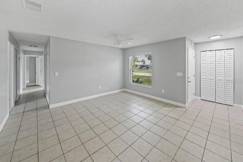 Casa en venta en Melbourne, Florida, 4 dormitorios, 110.74 m2 № 1898617 - foto 7