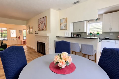 House in Fort Lauderdale, Florida 2 bedrooms, 115.76 sq.m. № 2391854 - photo 21
