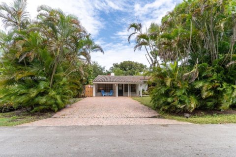 House in Fort Lauderdale, Florida 2 bedrooms, 115.76 sq.m. № 2391854