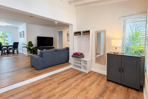 House in Fort Lauderdale, Florida 2 bedrooms, 115.76 sq.m. № 2391854 - photo 12