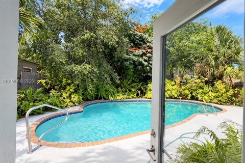 House in Fort Lauderdale, Florida 2 bedrooms, 115.76 sq.m. № 2391854 - photo 28