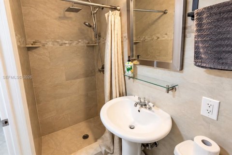 House in Fort Lauderdale, Florida 2 bedrooms, 115.76 sq.m. № 2391854 - photo 26