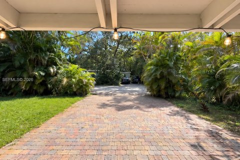 House in Fort Lauderdale, Florida 2 bedrooms, 115.76 sq.m. № 2391854 - photo 5