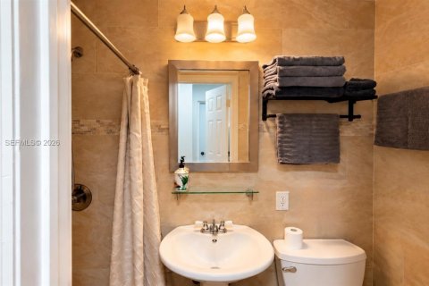 House in Fort Lauderdale, Florida 2 bedrooms, 115.76 sq.m. № 2391854 - photo 25