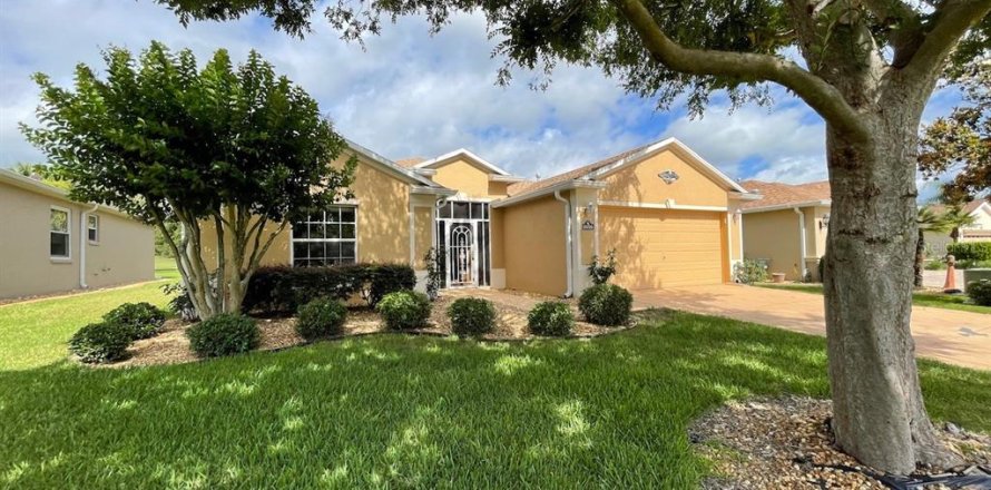 House in Ocala, Florida 3 bedrooms, 167.22 sq.m. № 1196933