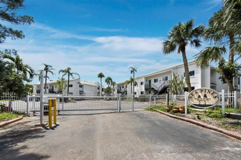 Condo in Longboat Key, Florida, 2 bedrooms  № 1829771 - photo 27