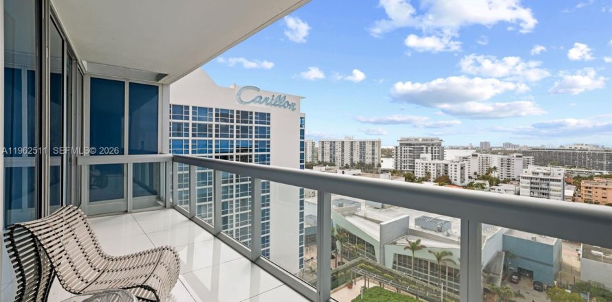 Кондоминиум с 2 спальнями в Майами-Бич, Флорида № 2025260