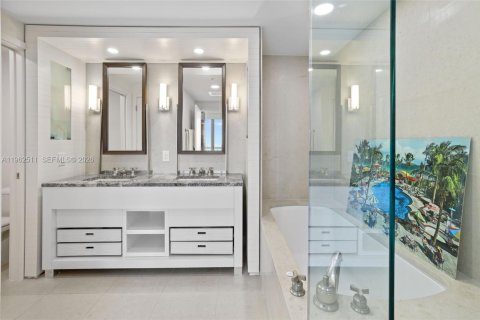 Снять в аренду кондоминиум в Майами-Бич, Флорида 2 спальни, 118.91м2, № 2025260 - фото 13