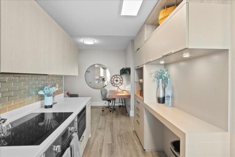 Copropriété à louer à Miami, Floride: 3 chambres, 103.12 m2 № 1976691 - photo 22