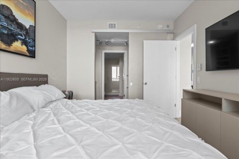 Copropriété à louer à Miami, Floride: 3 chambres, 103.12 m2 № 1976691 - photo 14