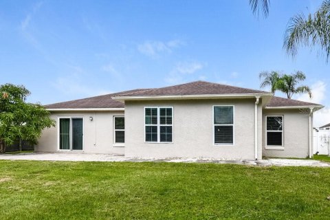 Villa ou maison à louer à Kissimmee, Floride: 3 chambres, 176.51 m2 № 2389140 - photo 14