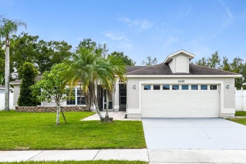 House in Kissimmee, Florida 3 bedrooms, 176.51 sq.m. № 2389140 - photo 1