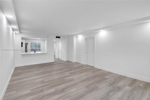 Condominio en venta en Delray Beach, Florida, 2 dormitorios, 114.27 m2 № 1745887 - foto 19