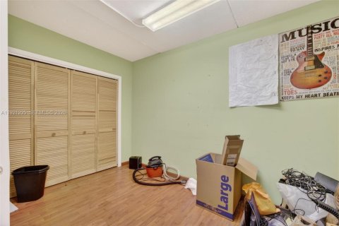 Immobilier commercial à vendre à Miami, Floride № 2082718 - photo 22