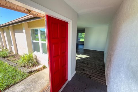 House in Brandon, Florida 3 bedrooms, 147.44 sq.m. № 2420030 - photo 11