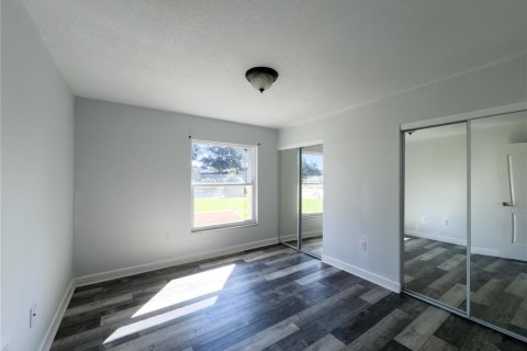 House in Brandon, Florida 3 bedrooms, 147.44 sq.m. № 2420030 - photo 25