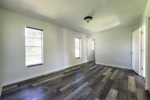House in Brandon, Florida 3 bedrooms, 147.44 sq.m. № 2420030 - photo 20