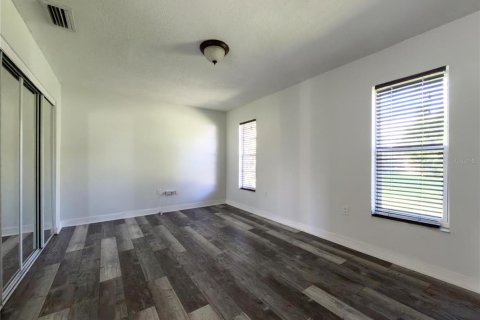 House in Brandon, Florida 3 bedrooms, 147.44 sq.m. № 2420030 - photo 21