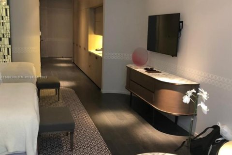 Condo in Miami, Florida  № 1861097 - photo 10