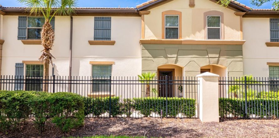 Adosado en Kissimmee, Florida 4 dormitorios, 195.28 m2 № 1884694