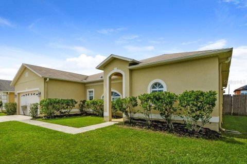 Casa en alquiler en Kissimmee, Florida, 4 dormitorios, 160.81 m2 № 1905201 - foto 14