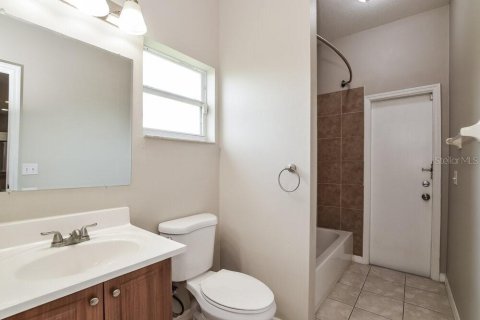 Casa en alquiler en Kissimmee, Florida, 4 dormitorios, 160.81 m2 № 1905201 - foto 13