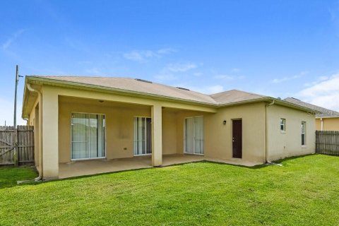 Casa en alquiler en Kissimmee, Florida, 4 dormitorios, 160.81 m2 № 1905201 - foto 15